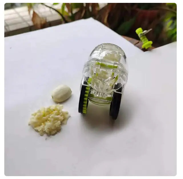 Drill&Chop Rolling Garlic Chopper